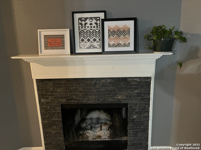 Image 6 of 28 For 15710 Robin View