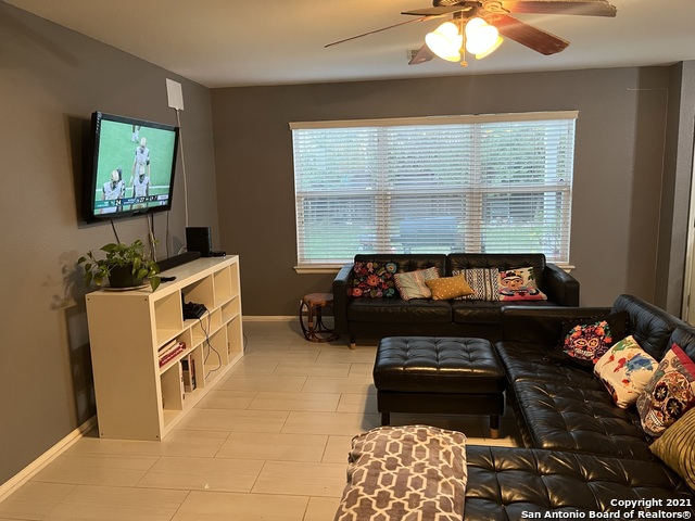 Image 7 of 28 For 15710 Robin View