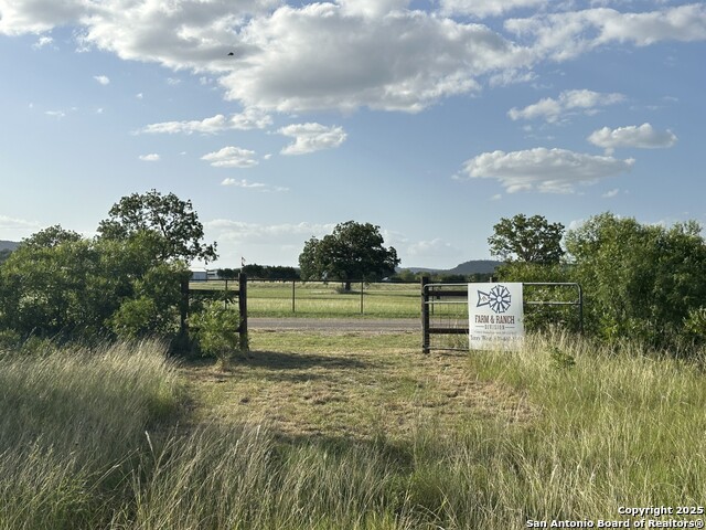 Image 12 of 13 For Tract 59 Fm 470