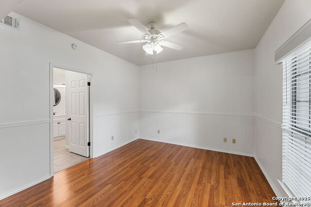Image 10 of 26 For 11839 Parliament St  1113