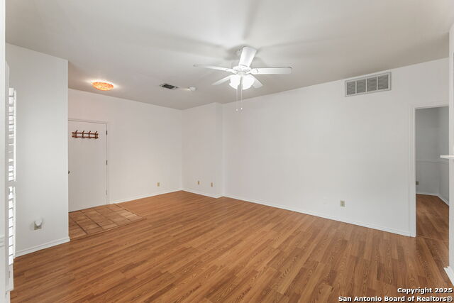 Image 4 of 26 For 11839 Parliament St  1113