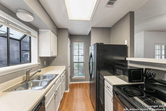 Image 8 of 26 For 11839 Parliament St  1113