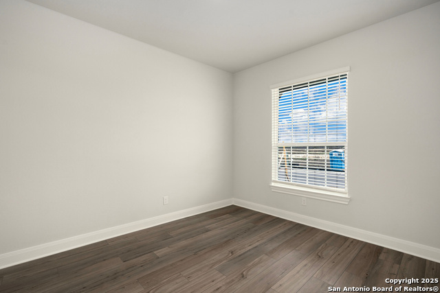 Image 3 of 16 For 9504 Nubuck Branch