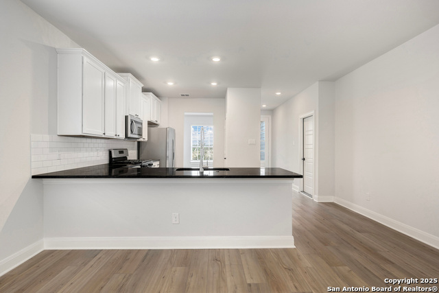 Image 7 of 16 For 9504 Nubuck Branch
