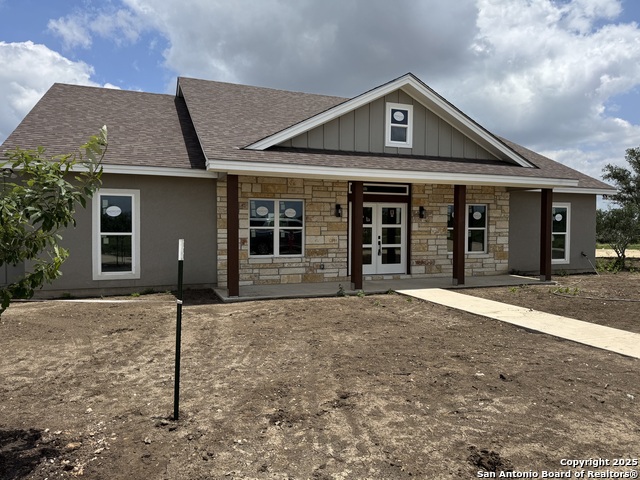 Details for 61 Friendship Hills, Uvalde, TX 78801