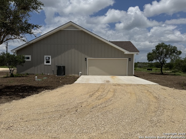 Listing photo id 1 for 61 Friendship Hills