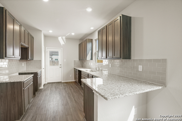 Listing photo id 3 for 9310 Graze Land Drive