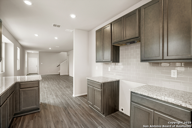 Listing photo id 4 for 9310 Graze Land Drive