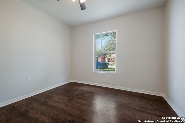 Listing photo id 11 for 9455 Greens Pt