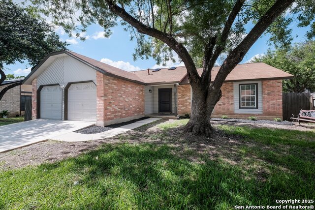 Listing photo id 0 for 9455 Greens Pt