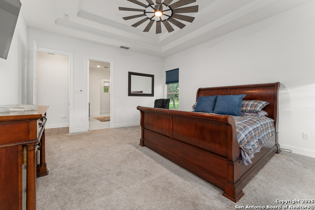 Listing photo id 10 for 430 James Way