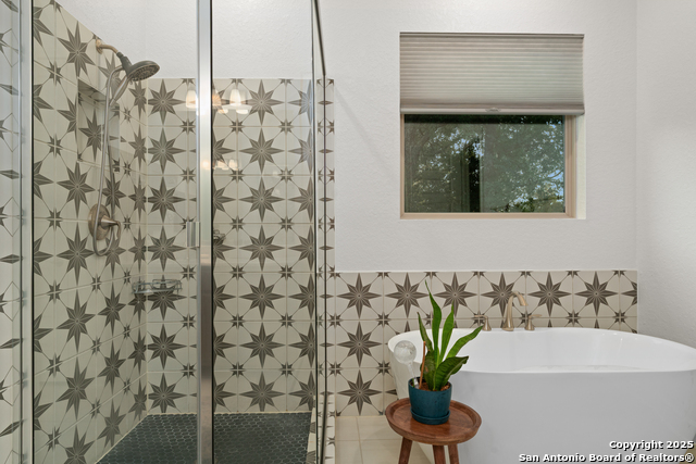 Listing photo id 12 for 430 James Way