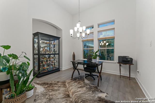 Listing photo id 15 for 430 James Way