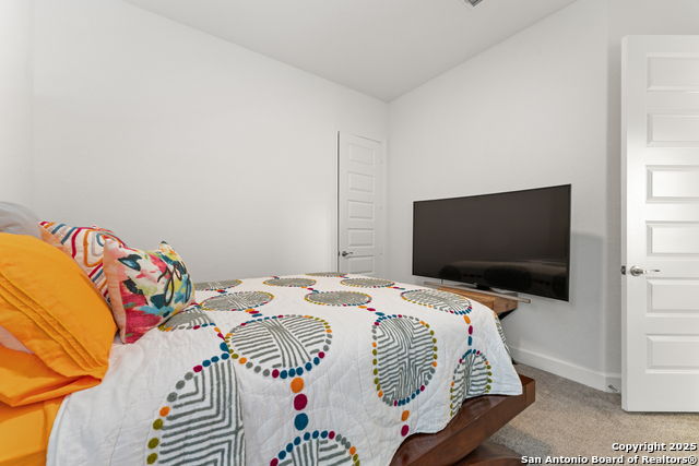 Listing photo id 19 for 430 James Way
