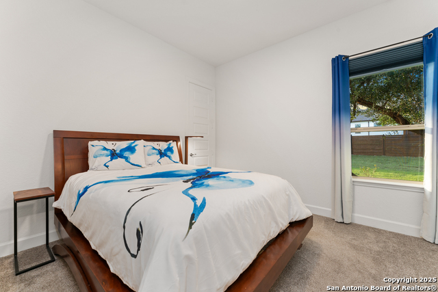 Listing photo id 21 for 430 James Way