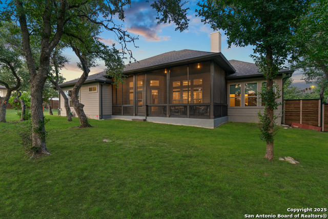 Listing photo id 31 for 430 James Way