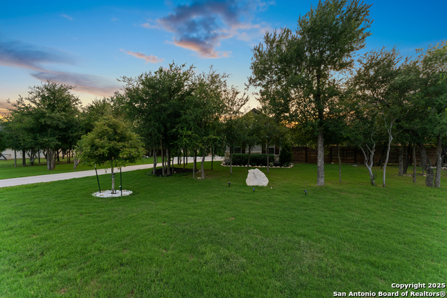 Listing photo id 2 for 430 James Way