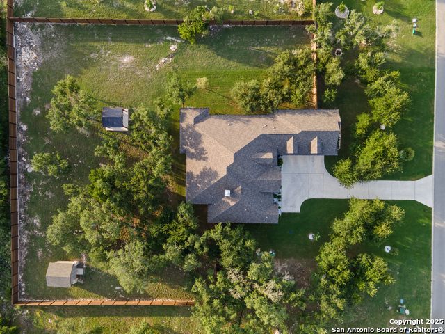 Listing photo id 38 for 430 James Way