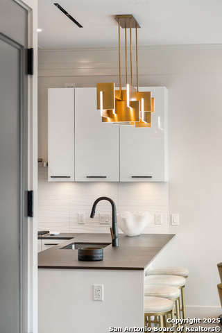 Image 13 of 47 For 123 Lexington Avenue  1305