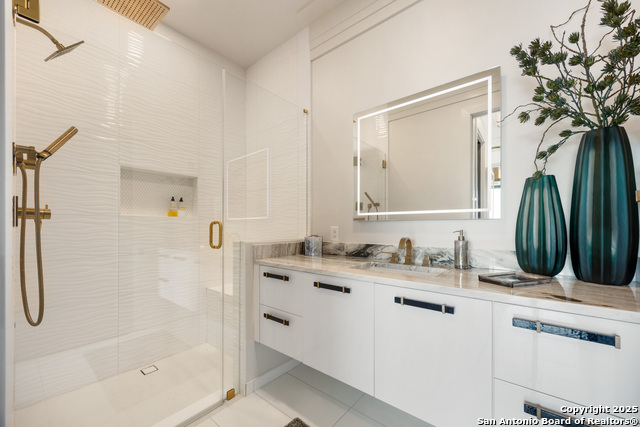 Image 35 of 47 For 123 Lexington Avenue  1305