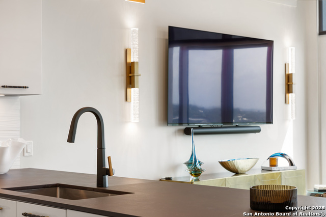 Image 7 of 47 For 123 Lexington Avenue  1305