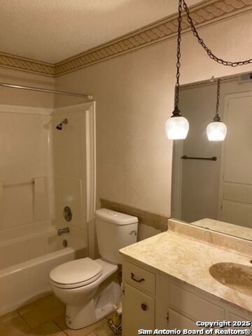 Image 20 of 29 For 5010 Arbor Ridge Dr