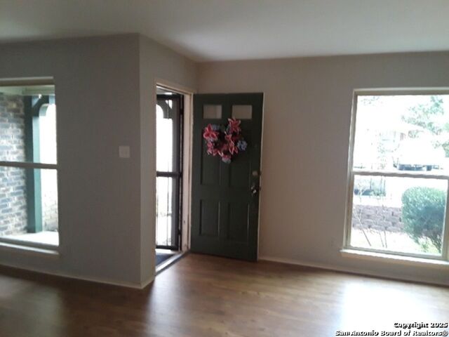 Image 4 of 29 For 5010 Arbor Ridge Dr