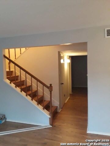 Image 9 of 29 For 5010 Arbor Ridge Dr