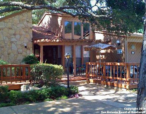 Listing photo id 12 for 3843 Barrington Dr 262