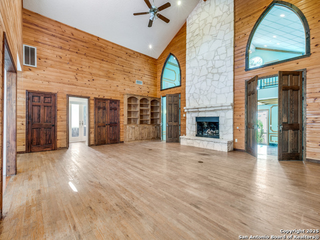 Image 7 of 28 For 3915 Hunters Crest