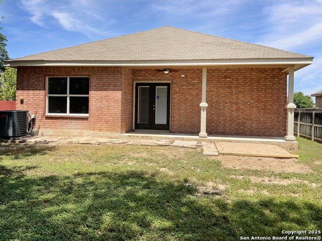 Listing photo id 15 for 8102 Grissom