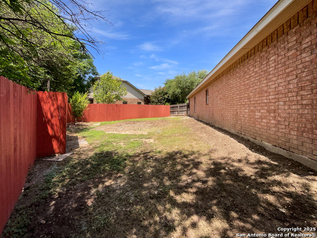 Listing photo id 16 for 8102 Grissom