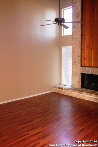 Listing photo id 8 for 3843 Barrington St 219e