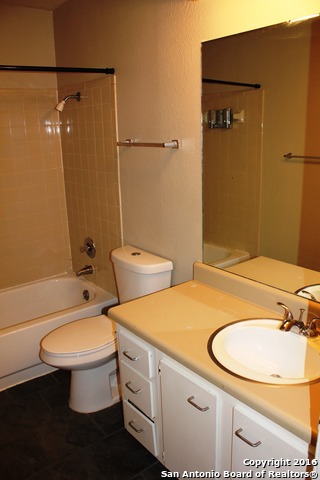 Listing photo id 9 for 3843 Barrington St 219e
