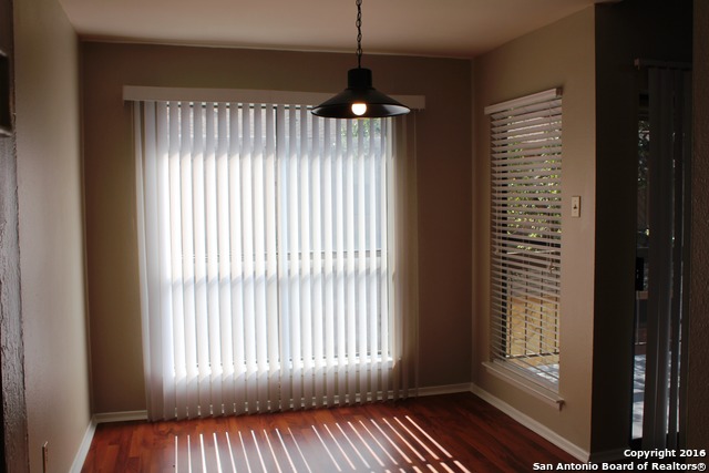 Listing photo id 14 for 3843 Barrington St 219e