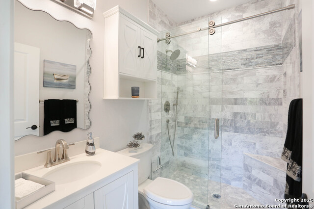 Listing photo id 25 for 2078 Connie Dr