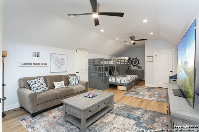 Listing photo id 26 for 2078 Connie Dr