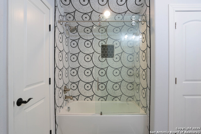 Listing photo id 29 for 2078 Connie Dr