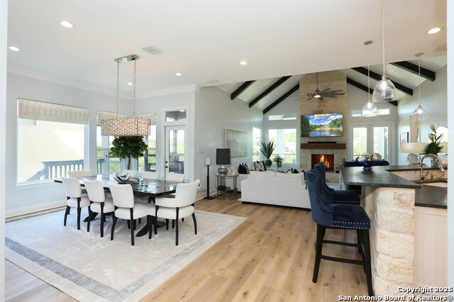 Listing photo id 30 for 2078 Connie Dr