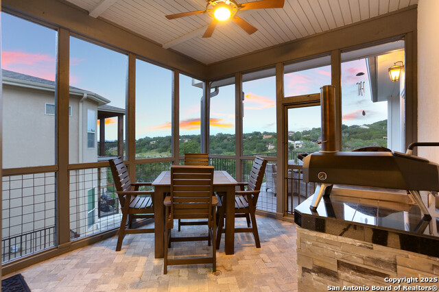 Listing photo id 37 for 2078 Connie Dr