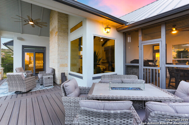 Listing photo id 40 for 2078 Connie Dr