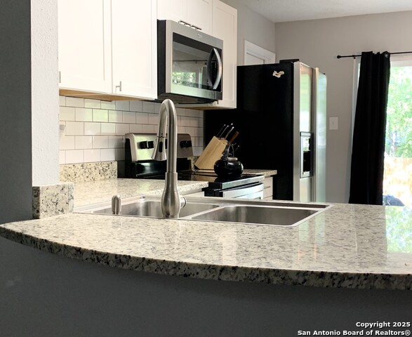 Image 4 of 21 For 9322 Kenton  
