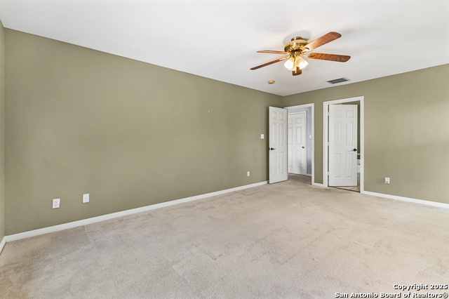 Listing photo id 13 for 8410 Braun Path