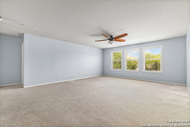Listing photo id 21 for 8410 Braun Path