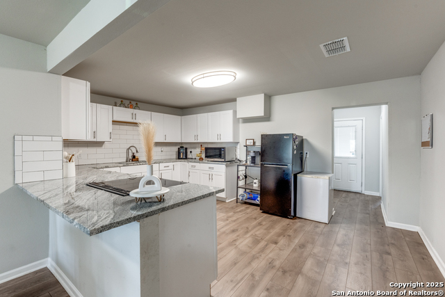 Listing photo id 9 for 5027 Blue Bonnet