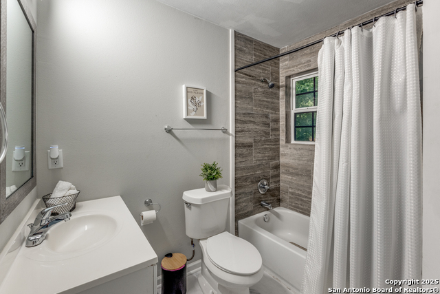 Listing photo id 10 for 5027 Blue Bonnet