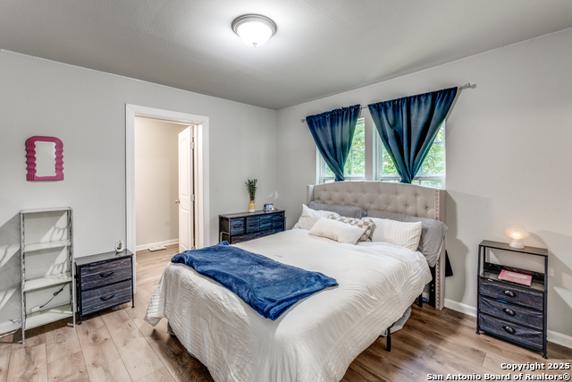 Listing photo id 12 for 5027 Blue Bonnet