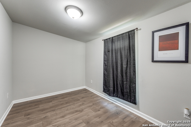 Listing photo id 15 for 5027 Blue Bonnet
