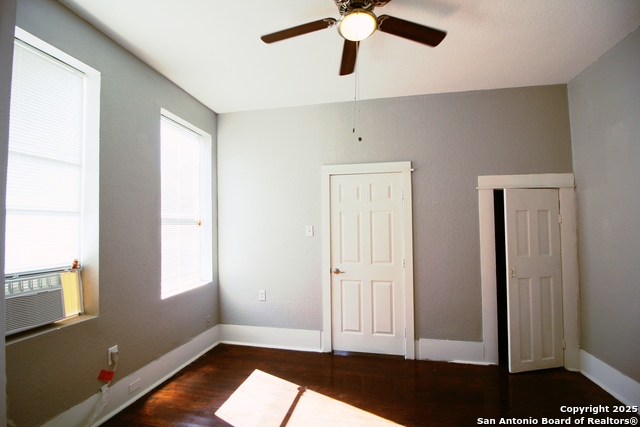 Image 5 of 6 For 1716 Olive St N 1