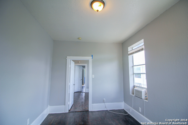 Image 15 of 20 For 1716 Olive St N 4